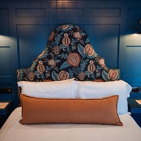 Mcgrory'S Hotel Калдафф Экстерьер фото